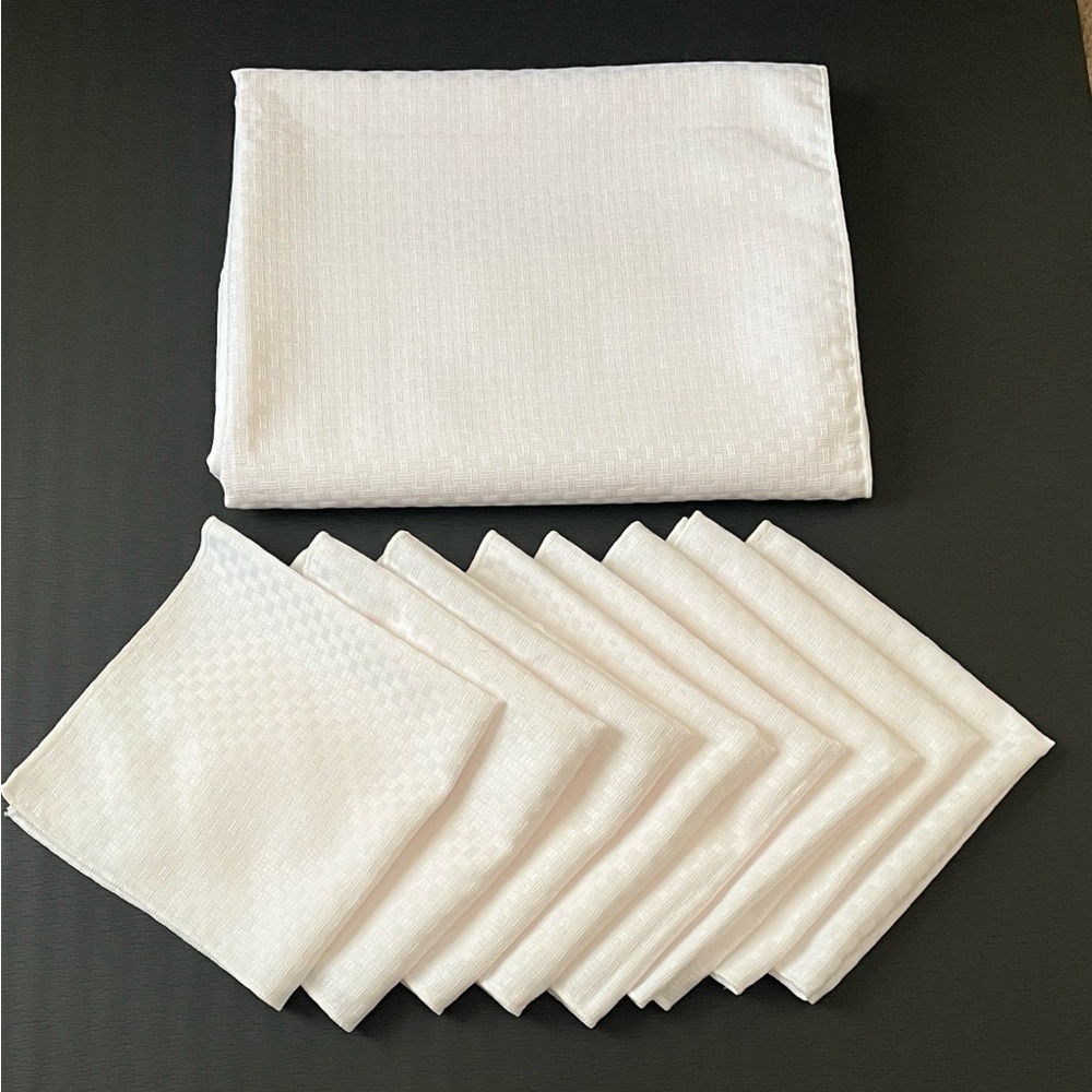 82" x 58" White on White Weaved Rectangular Wrinkle Free Tablecloth & 8 Napkins